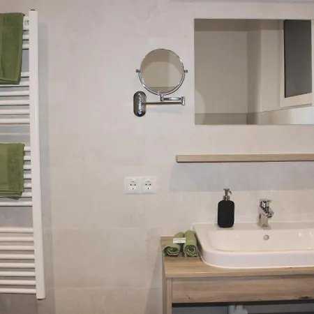 Viersterne Apartman Neustift im Stubaital